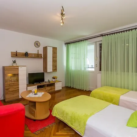 Zapadna Obala Hotel *