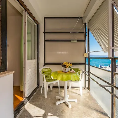 Apartment Zapadna Obala